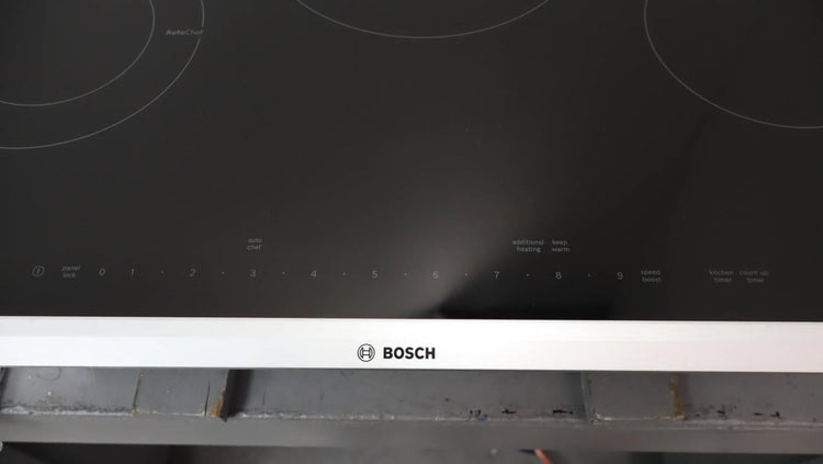 Bosch 30" 5 Element Ceramic Surface Benchmark Series Electric Cooktop NETP069SUC