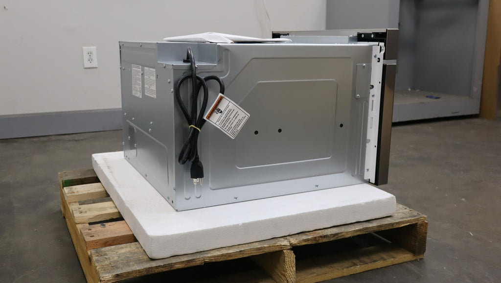 Bosch 24" 800 Series 1.2 Cu.Ft. Cap 950 Watt Smart Microwave Drawer HMD8454UC