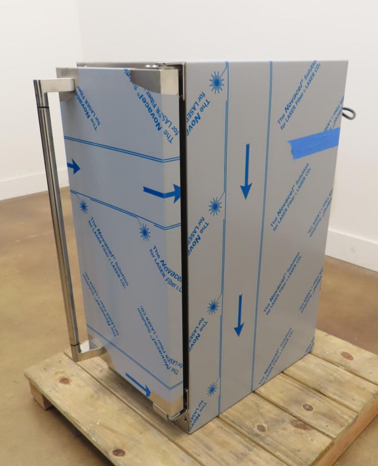 Lynx LN15ICE 15" Built-In Clear Ice Maker 39 lbs Daily Ice Production Outdoor