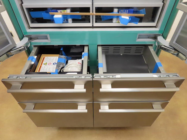 Thermador Freedom Collection T48BT110NS 48" BuiltIn French Door Refrigerator Pic