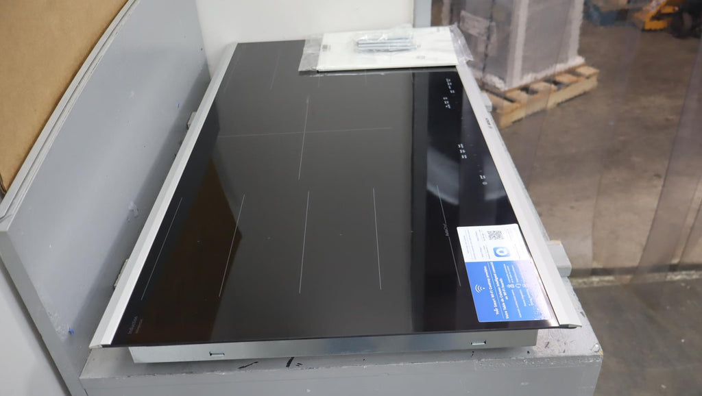 Bosch 36" BLK 5 Elements Induction Benchmark Series Smart Cooktop NITP660SUC