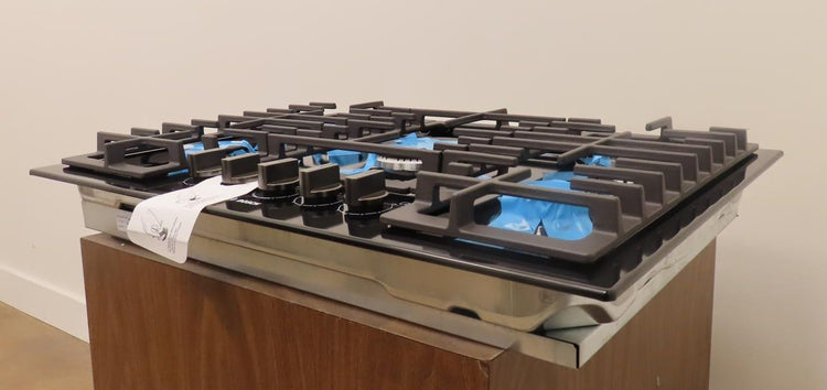 Bosch 800 Series NGM8049UC 30" Built-In Black Gas Cooktop with Bosch Warranty