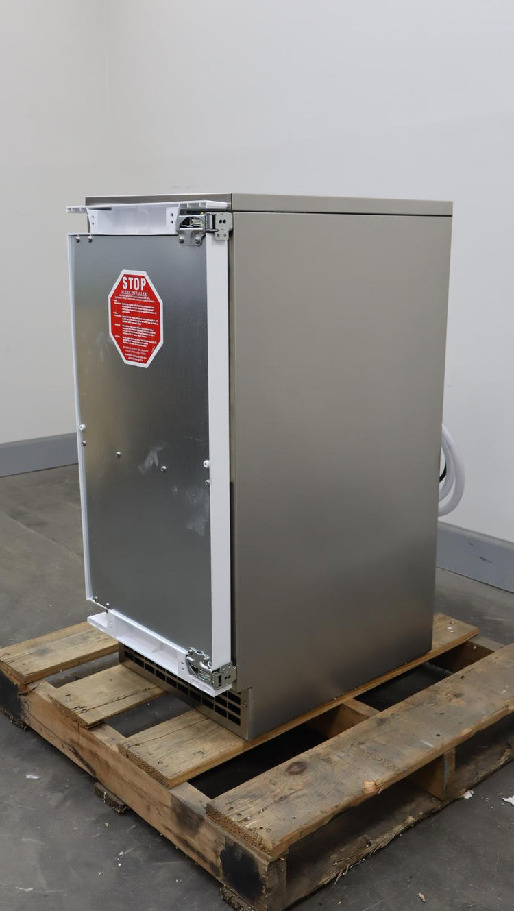 Viking Professional Series15" Gravity Drain Panel R Nugget Ice Maker FGNI515