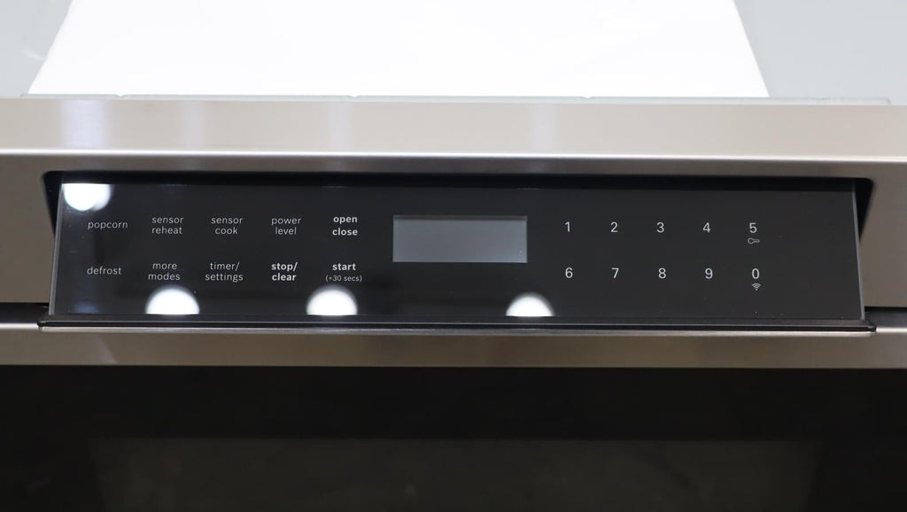 Bosch 30" 800 Series Tilt Display 1.2 Cu.Ft. Smart Microwave Drawer HMD8054UC