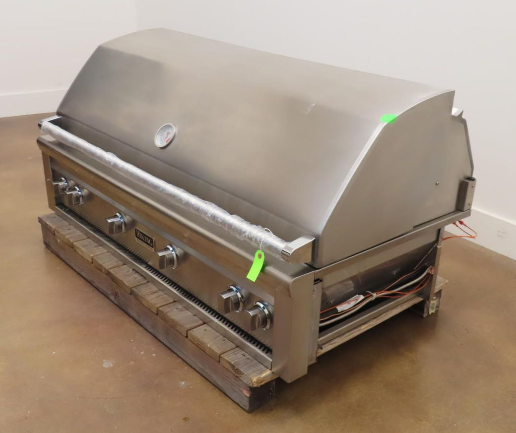 Viking VQGI5541LSS 54 Inch Built-In Liquid Propane Grill With A Rotisserie
