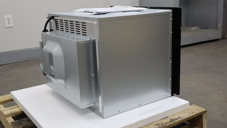 Bosch 24" 1000w SS 1.6 cu.ft. Power 2-in-1 500 Series Speed Oven HMC54151UC