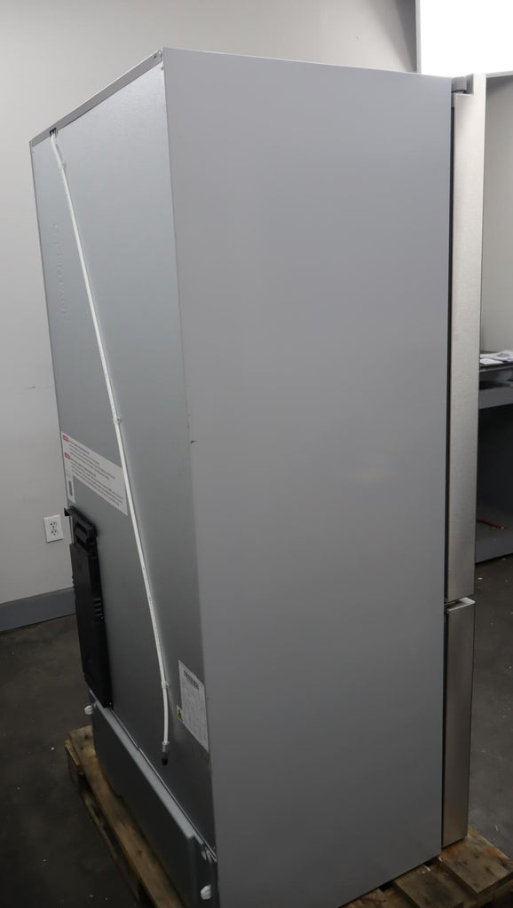 Thermador 36" SS French Door Smart Professional Series Refrigerator T36FT820NS
