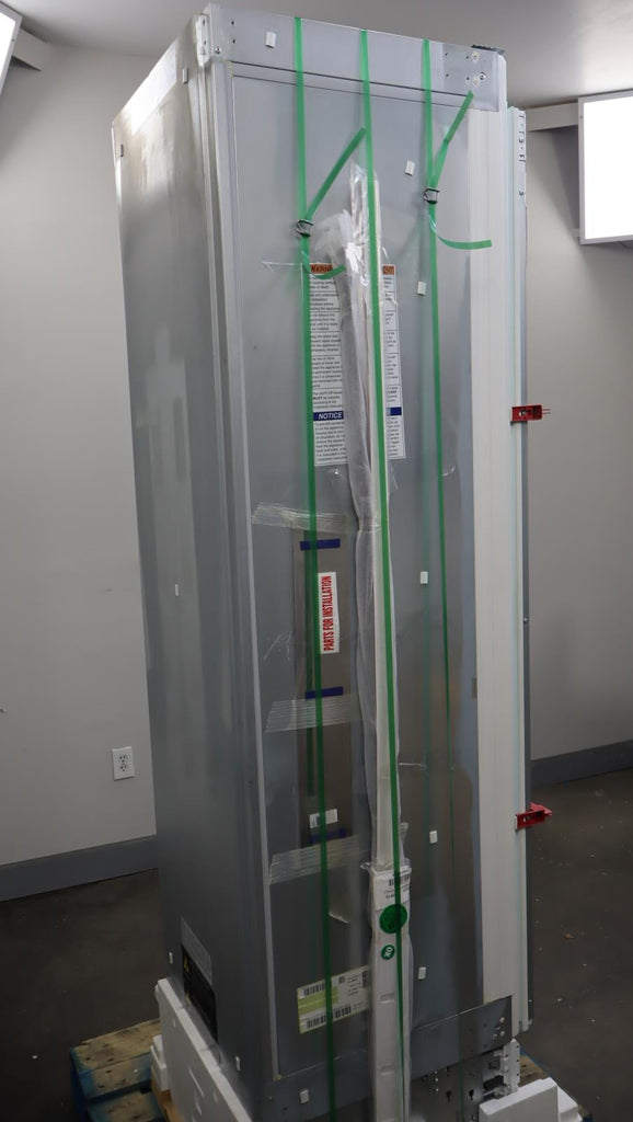 Thermador Freedom Series 24" Smart Built-In Triple Zone Wine Cooler T24IW905SP