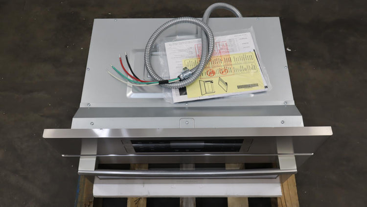 Bosch Benchmark Series 30" 1.6 cu. ft. 10 Power Levels SS Speed Oven HMCP0252UC