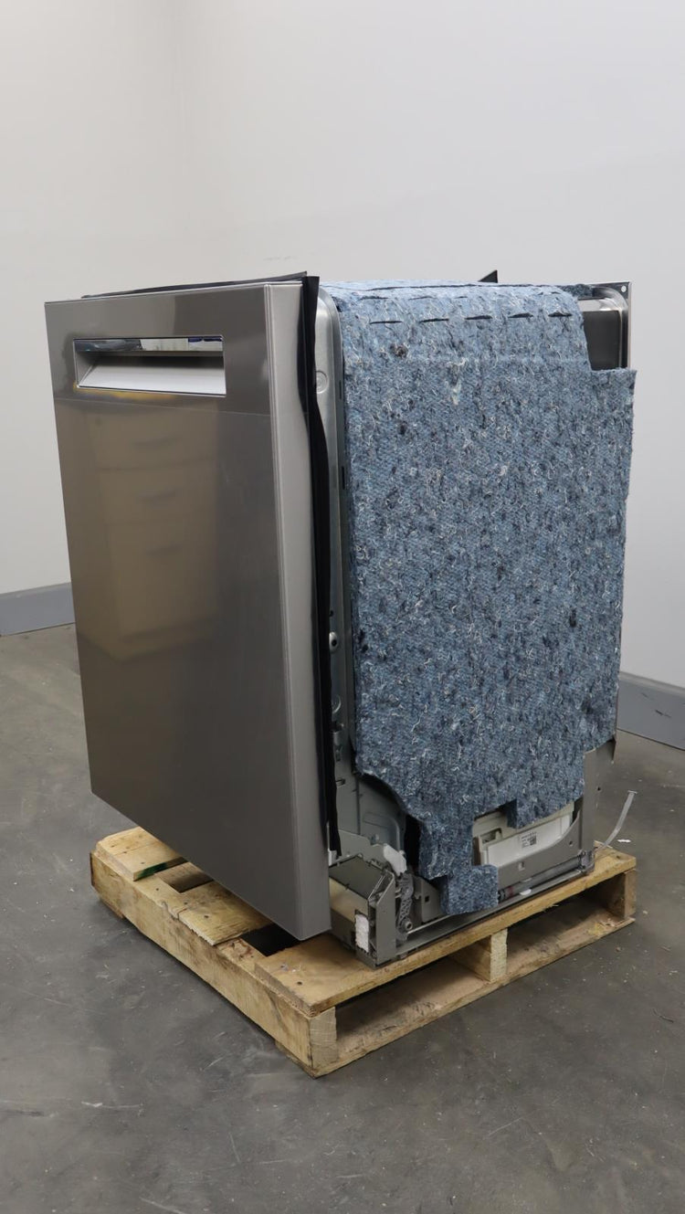 Bosch 24" SS 500 Series Fully Integrated Built-In 44 dBA Dishwasher SHP65CM5N