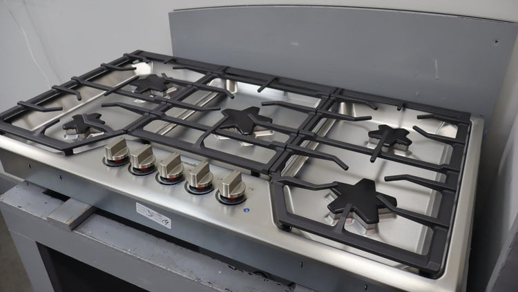 Thermador Masterpiece Series 36" Stainless 5 Sealed Burner Cooktop SGSX365TS