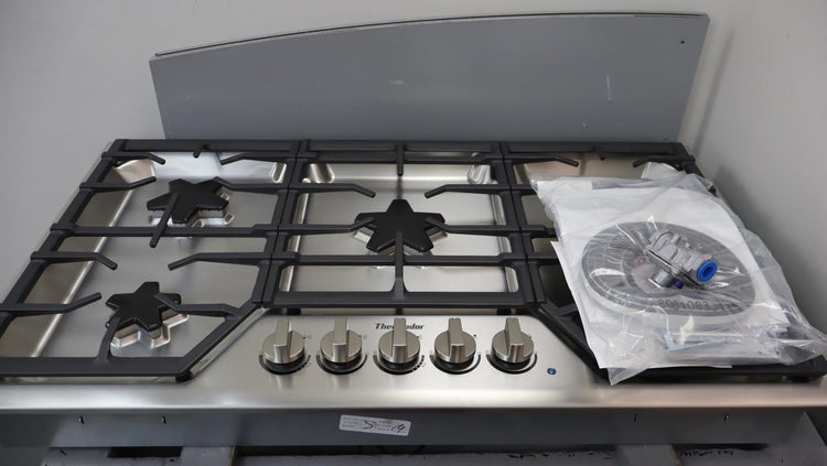 Thermador Masterpiece Series 36" Stainless 5 Sealed Burner Cooktop SGSX365TS