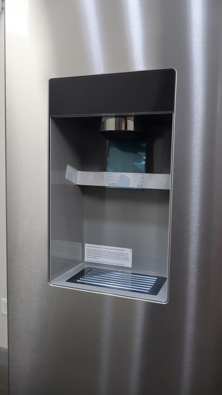 Bosch 500 Series 36 Inch Smart Freestanding French Door Refrigerator B36CD52SNS