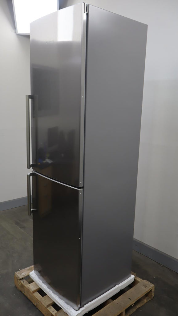 Bosch 500 Series 24" SS Counter Depth Bottom-Freezer Refrigerator B11CB50SSS