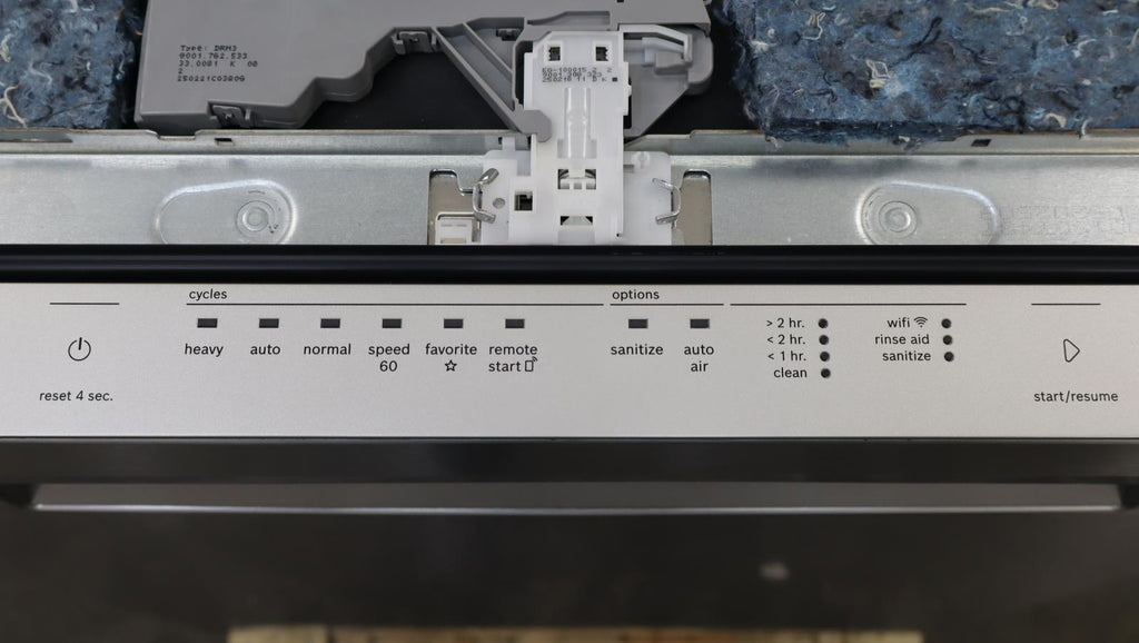 Bosch 24" SS 500 Series Fully Integrated Built-In 44 dBA Dishwasher SHP65CM5N