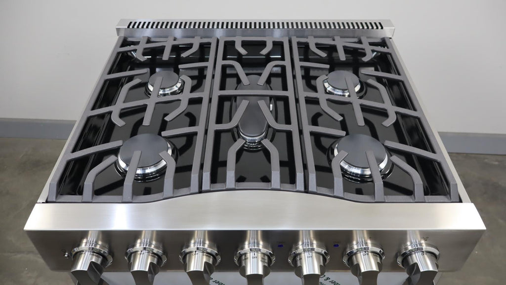 Viking 3 Series 2025 30" 5 Burner SS Freestanding Dual Fuel Range RVDR33025BSS