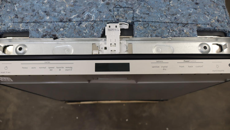 Bosch 24" 800 Series Fully Integrated Built-In Smart Dishwasher SHV78CM3N