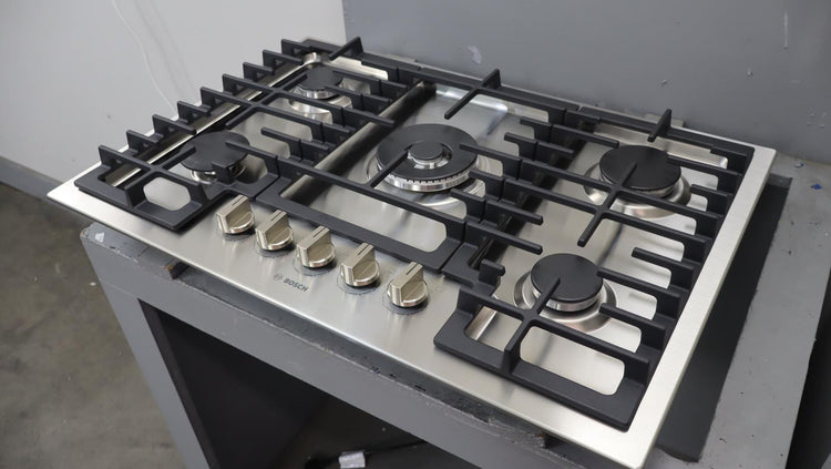 Bosch 30" 5 Sealed Burners Dual-Ring Power 800 Series Gas Cooktop NGM8058UC