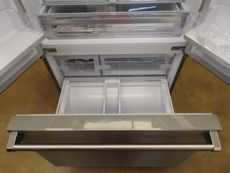 Viking 3 Series RVFFR336SS 36" Counter Depth French Door Refrigerator
