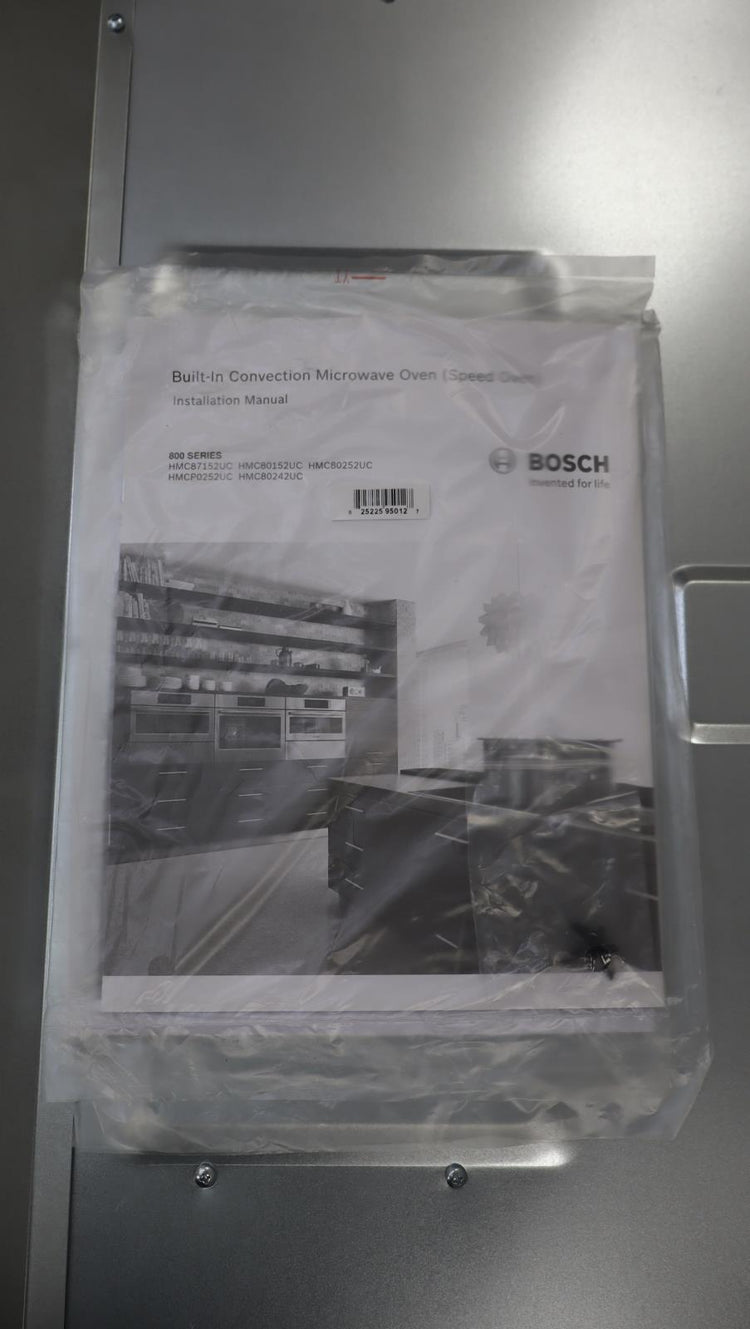 Bosch 30" 1.6 cu.ft Electric Combination 800 Series Single Wall Oven HMC80242UC