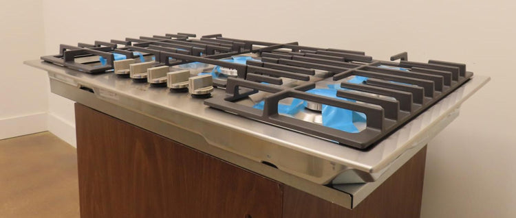 Bosch 800 Series NGM8659UC 36" Built-In Gas Cooktop with 5 Sealed Burners Pics