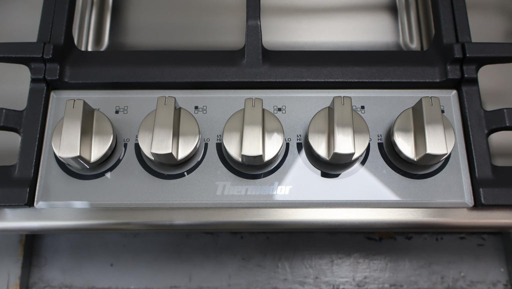 Thermador 36" Masterpiece Series 5 Star Burner's Stainless Cooktop SGSP365TS