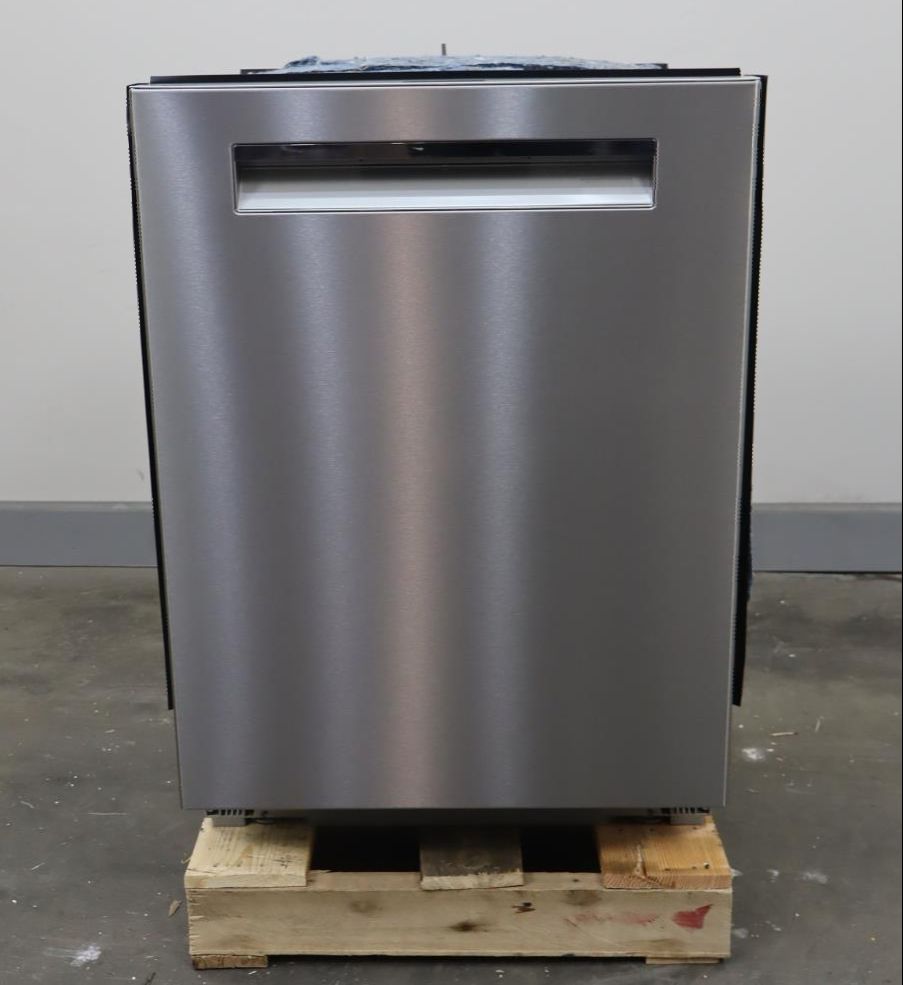 Bosch Benchmark Series 24" Stainless Integrated 38dBa Smart Dishwasher SHP9PCM5N