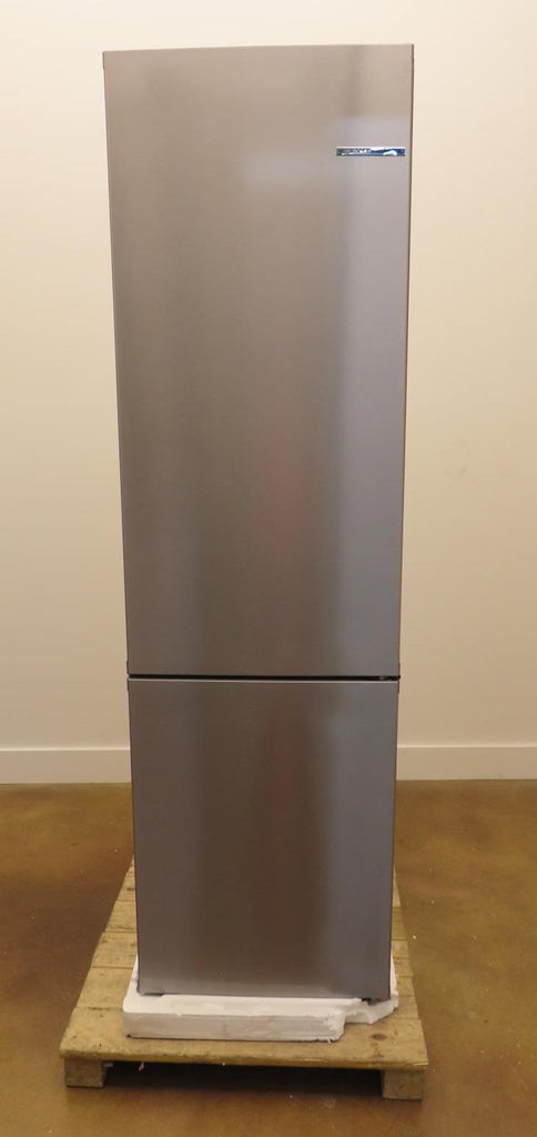 Bosch 800 Series B24CB80ESS 24" Freestanding Bottom Freezer Refrigerator