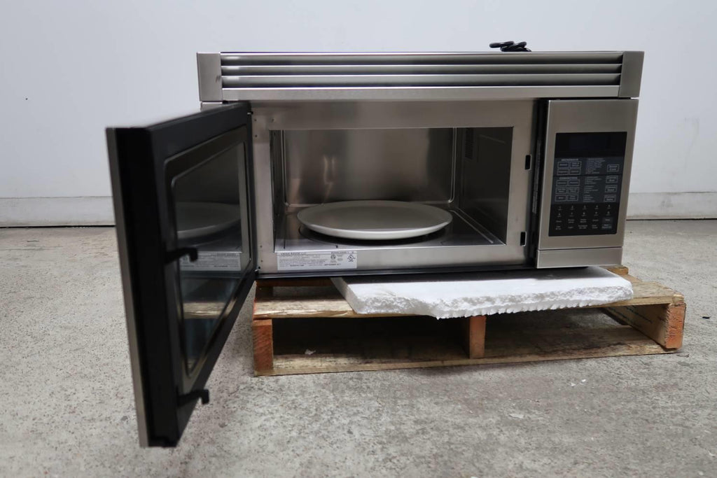 Viking 30" 300 CFM 10 Power Levels SS Over-the-Range Microwave Oven RVMHC330SS