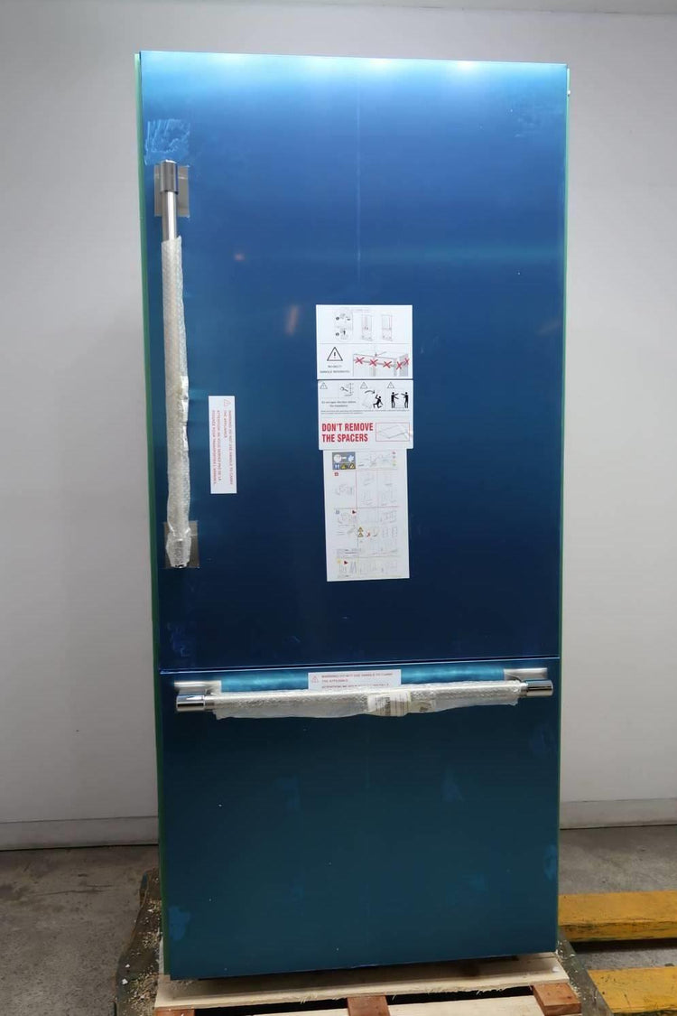 Thermador Freedom Collection 36" SS 19.6 Built In Smart Refrigerator T36BB925SS