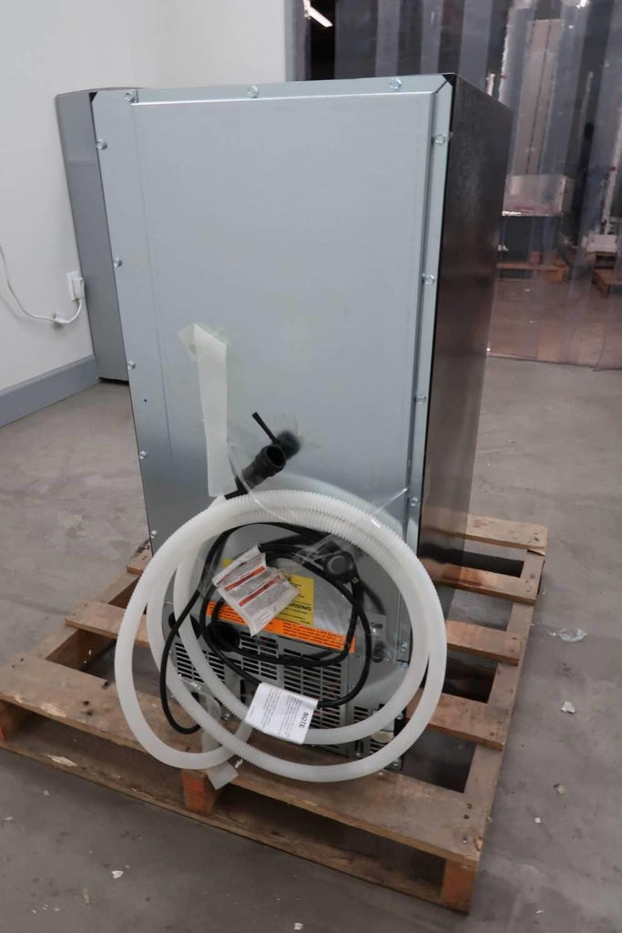 Marvel 15" Door Assist BLK 39 Pounds of Ice Daily Clear Ice Maker ML15CLS2LB