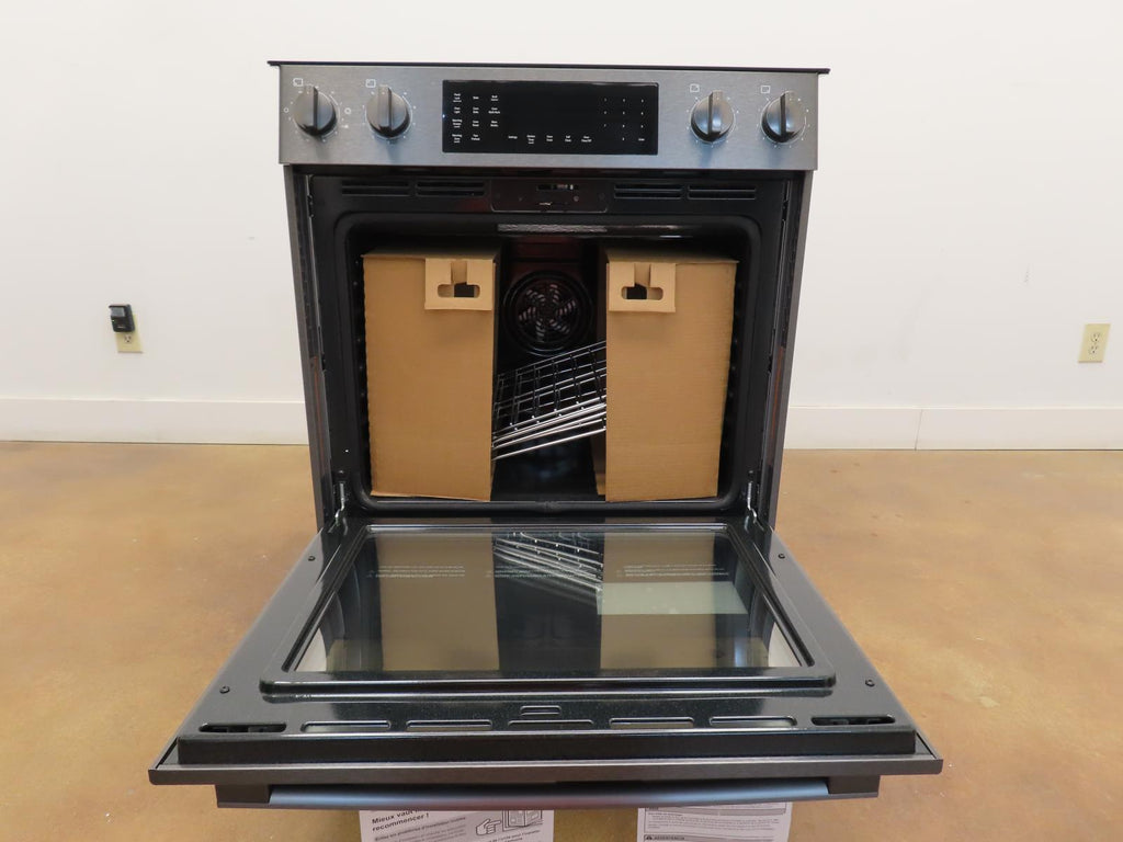 Bosch 800 Series HEI8046U 30" Electric Slide-In Range Black Stainless Steel