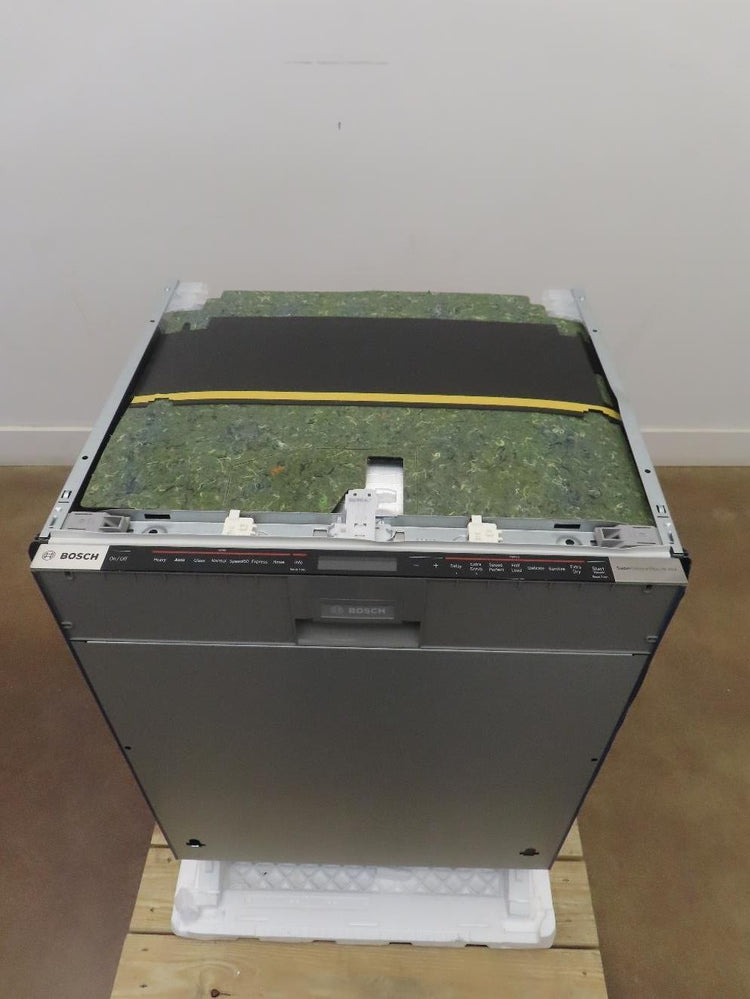 Bosch Benchmark Series 24" 39 dBA Fully Integ. Dishwasher SHV89PW73N Panel Ready