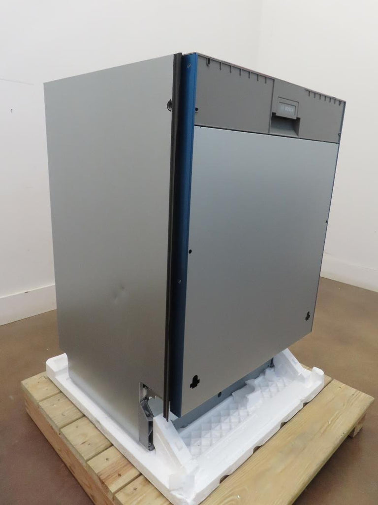 Bosch Benchmark Series 24" 39 dBA Fully Integ. Dishwasher SHV89PW73N Panel Ready