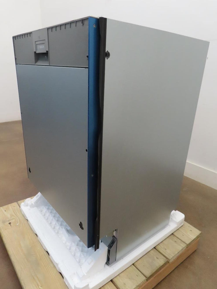 Bosch Benchmark Series 24" 39 dBA Fully Integ. Dishwasher SHV89PW73N Panel Ready